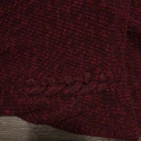 Express Sweater - Picture 4 of 7